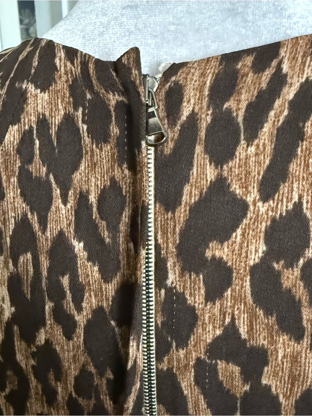 Dolce & Gabbana Leopard Print A-line Shift Dress with Silk Lining Size IT 44 - Picture 7 of 11